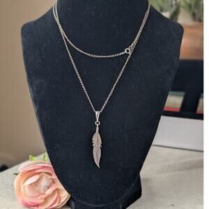 Vintage 925 Sterling Silver 2" Feather Pendant Necklace Long 33" Chain Boho 5g
